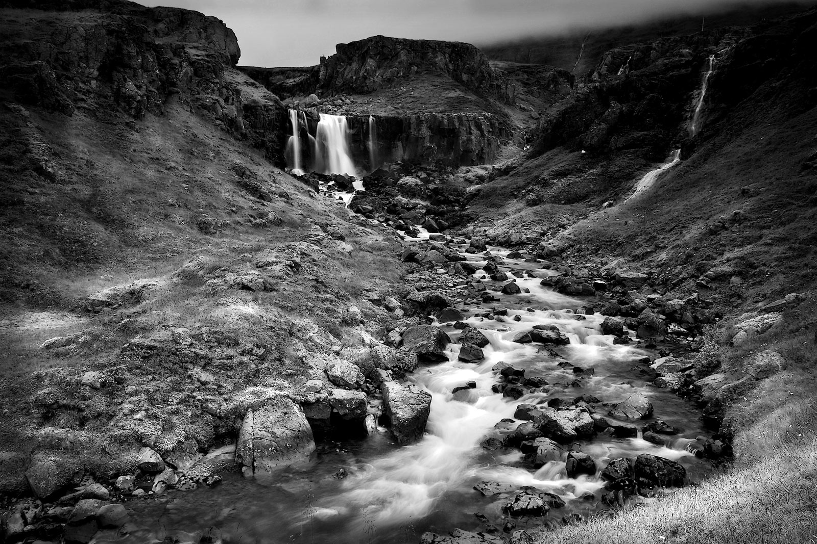2007-Iceland, Seyðisfiörður, waterfall